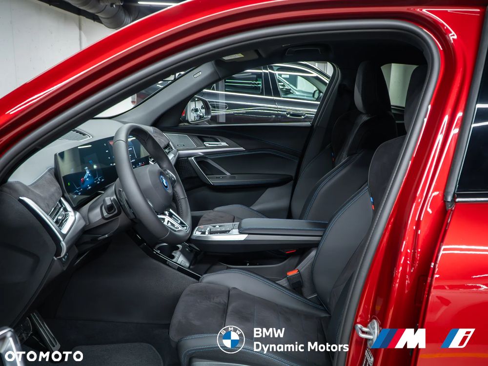 BMW iX2 eDrive20 - 16