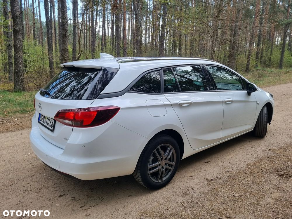 Opel Astra 1.6 CDTI Sport - 24