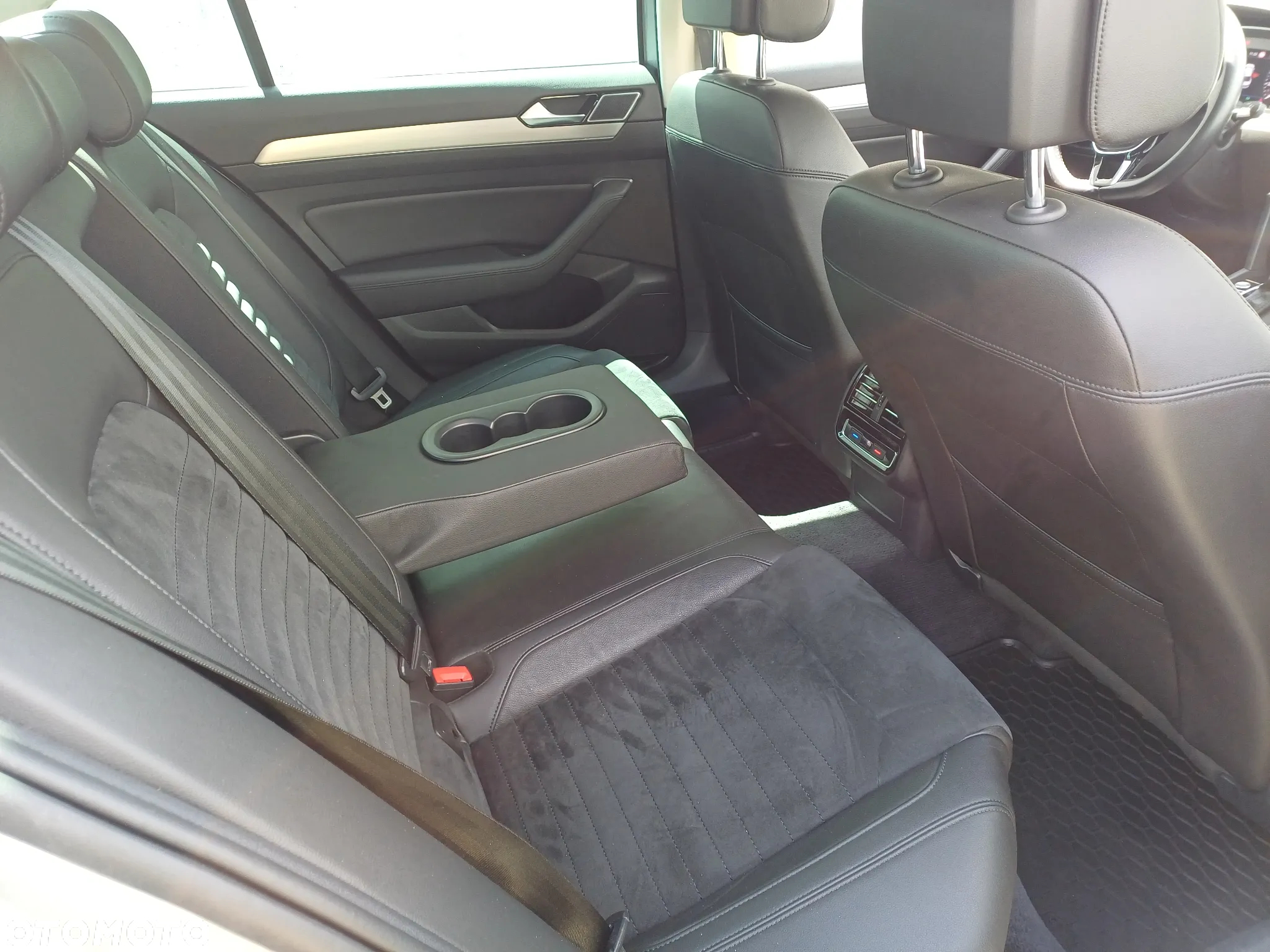 Volkswagen Passat 2.0 TDI BMT Highline DSG - 7