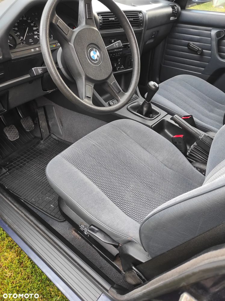 BMW Seria 3 316i - 23