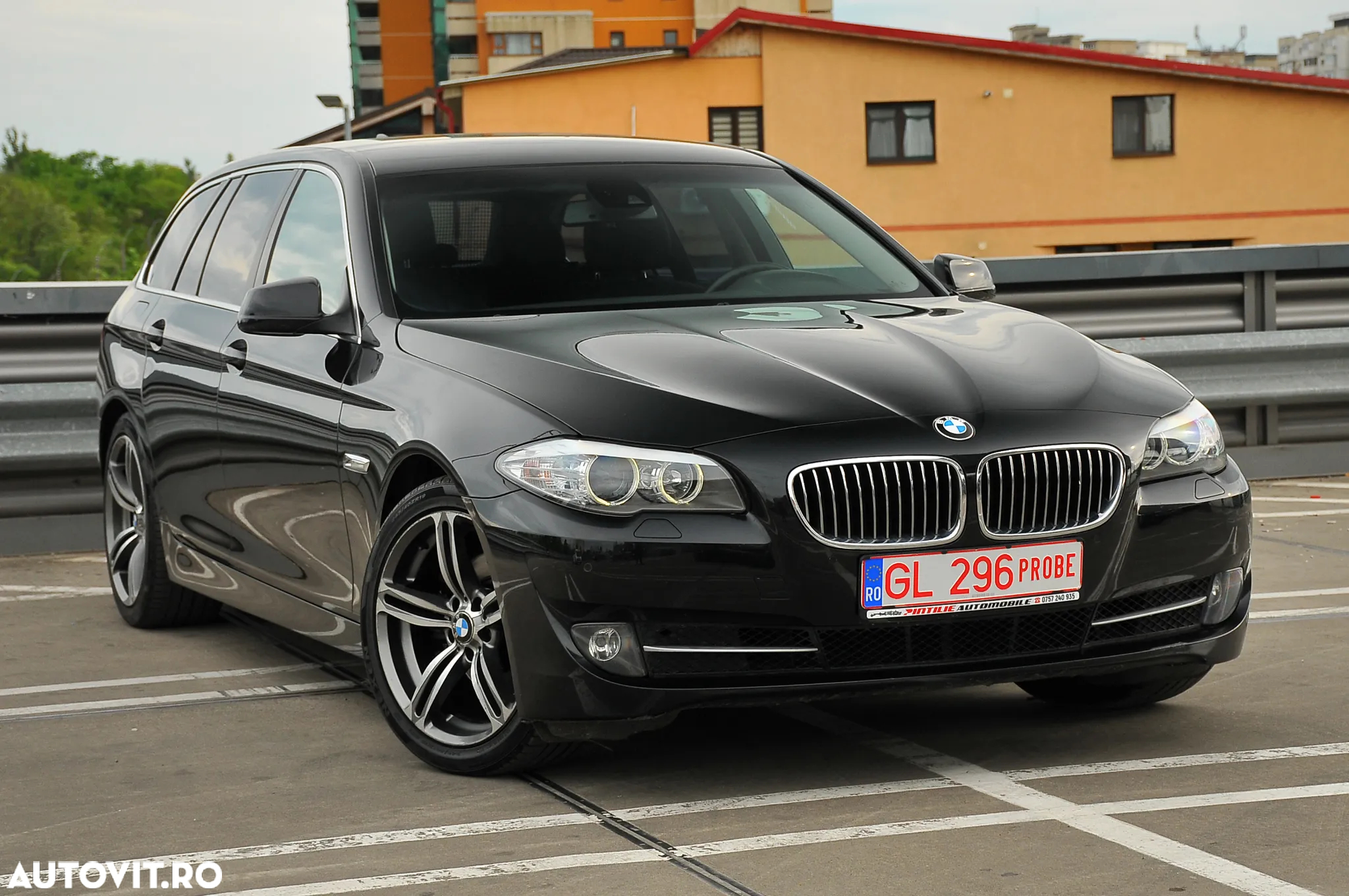 BMW Seria 5 520d Aut. - 11