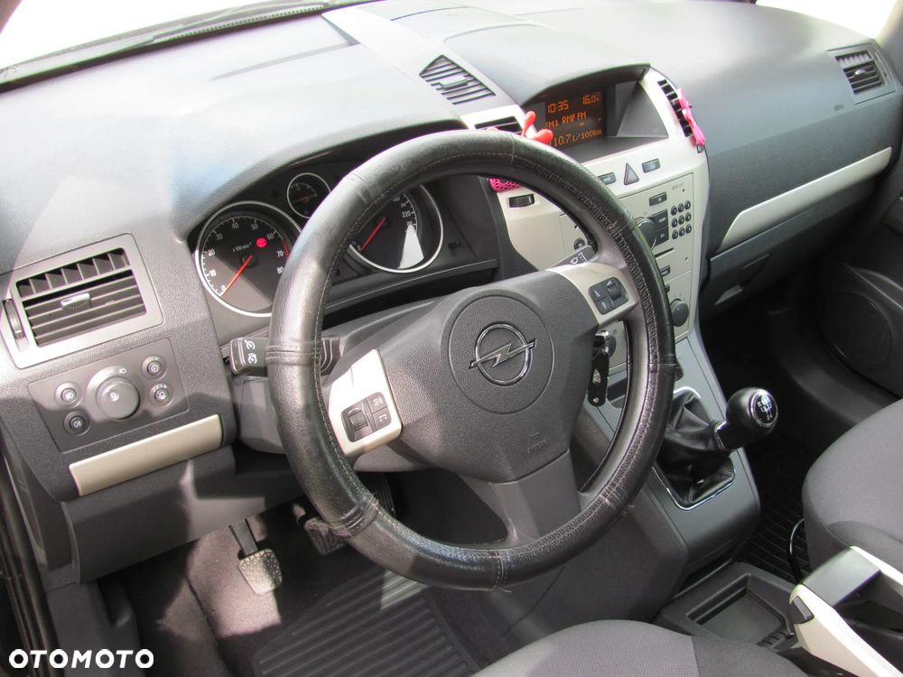 Opel Zafira - 28
