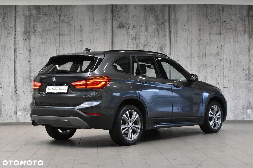 BMW X1 sDrive18i Sport Line - 3