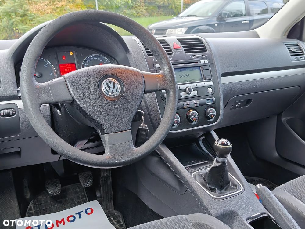 Volkswagen Jetta 1.9 TDI Comfortline - 28