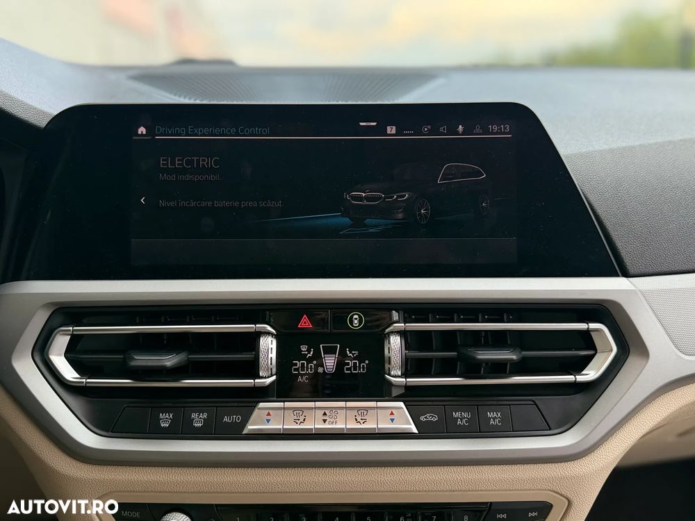 BMW Seria 3 330e Aut. Advantage - 30
