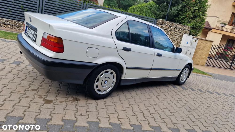 BMW Seria 3 316i - 2