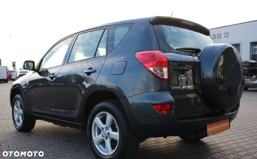 Toyota RAV4 - 7