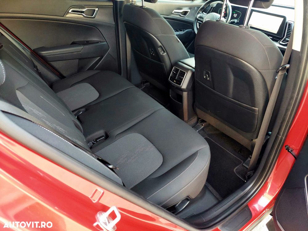 Kia Sportage 1.6 T-GDI HEV 6AT 4x2 Style - 10