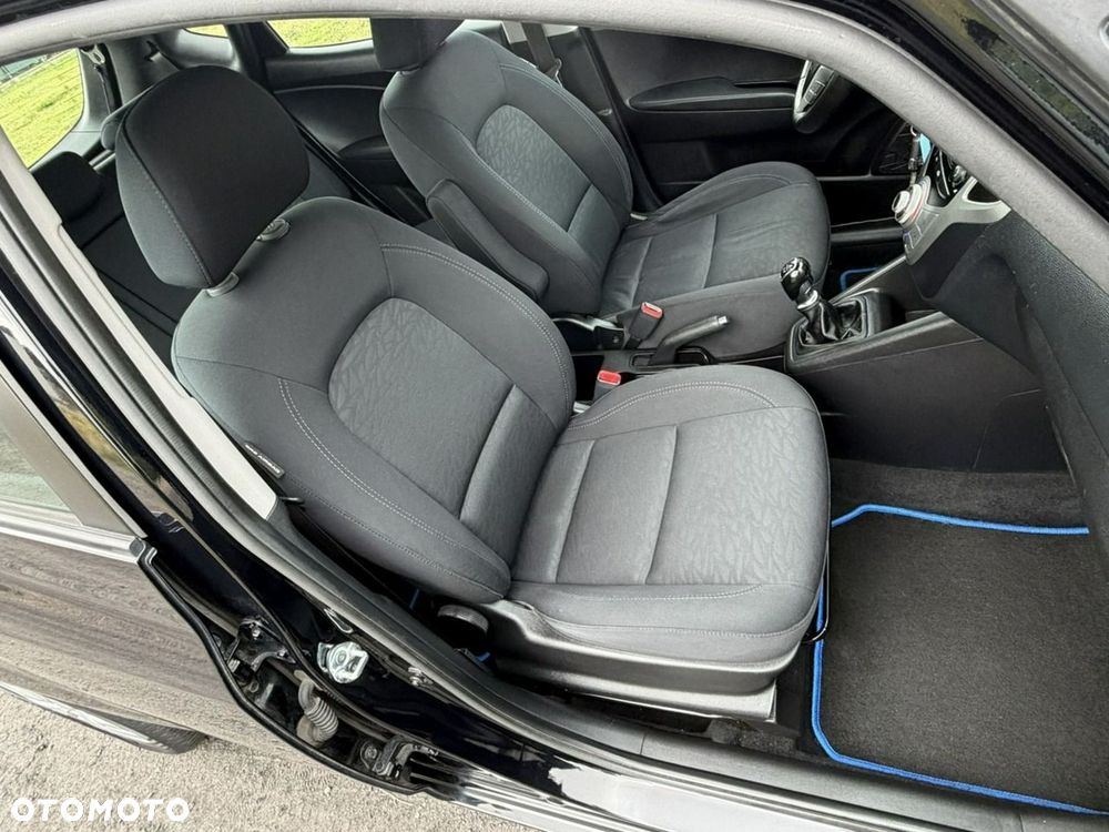 Hyundai ix20 - 22