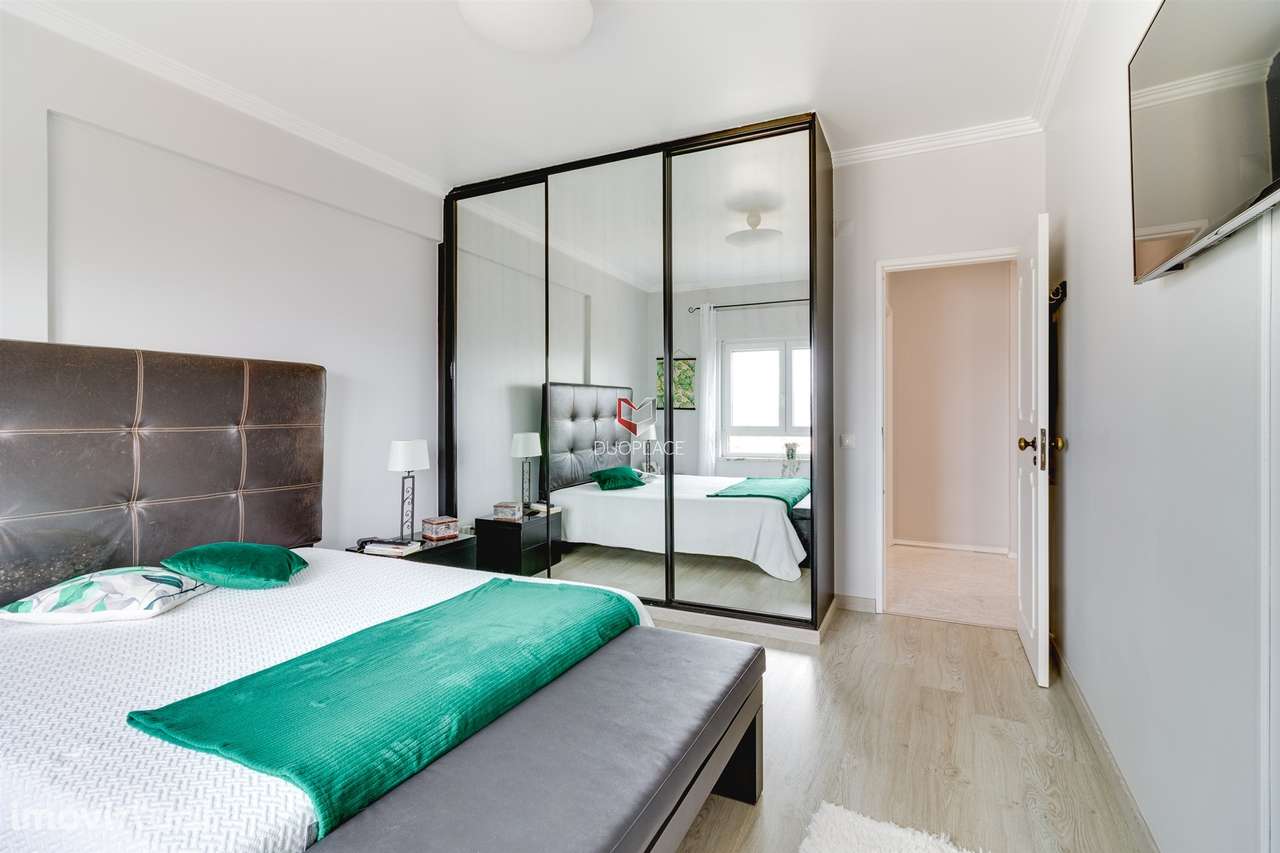 T2 com Vista Deslumbrante no Coração de Setúbal – 7º Andar com Elevado - Grande imagem: 2/24