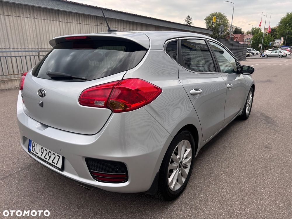 Kia Ceed 1.6 GDI DCT Platinum Edition - 6