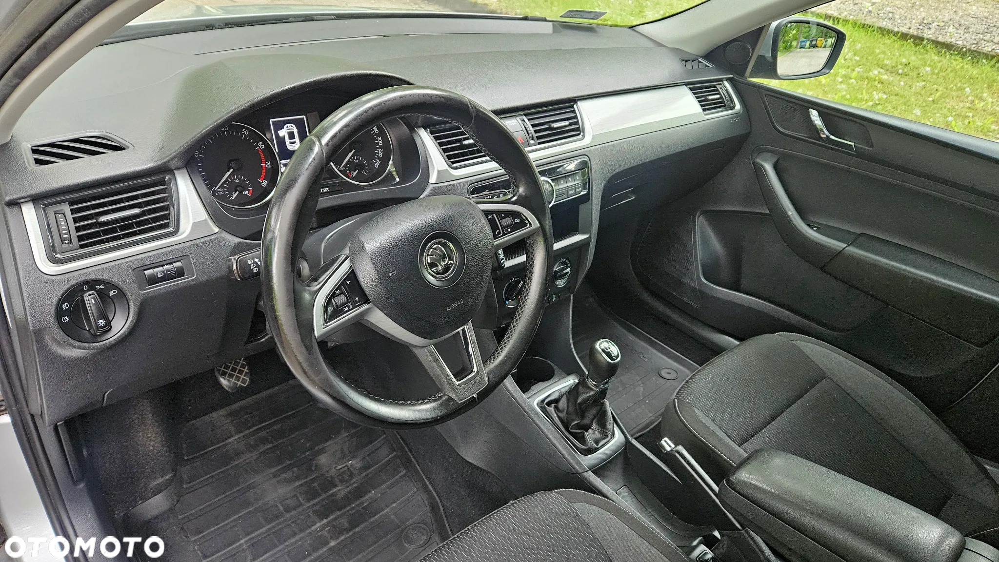 Skoda RAPID 1.2 TSI Ambition - 8