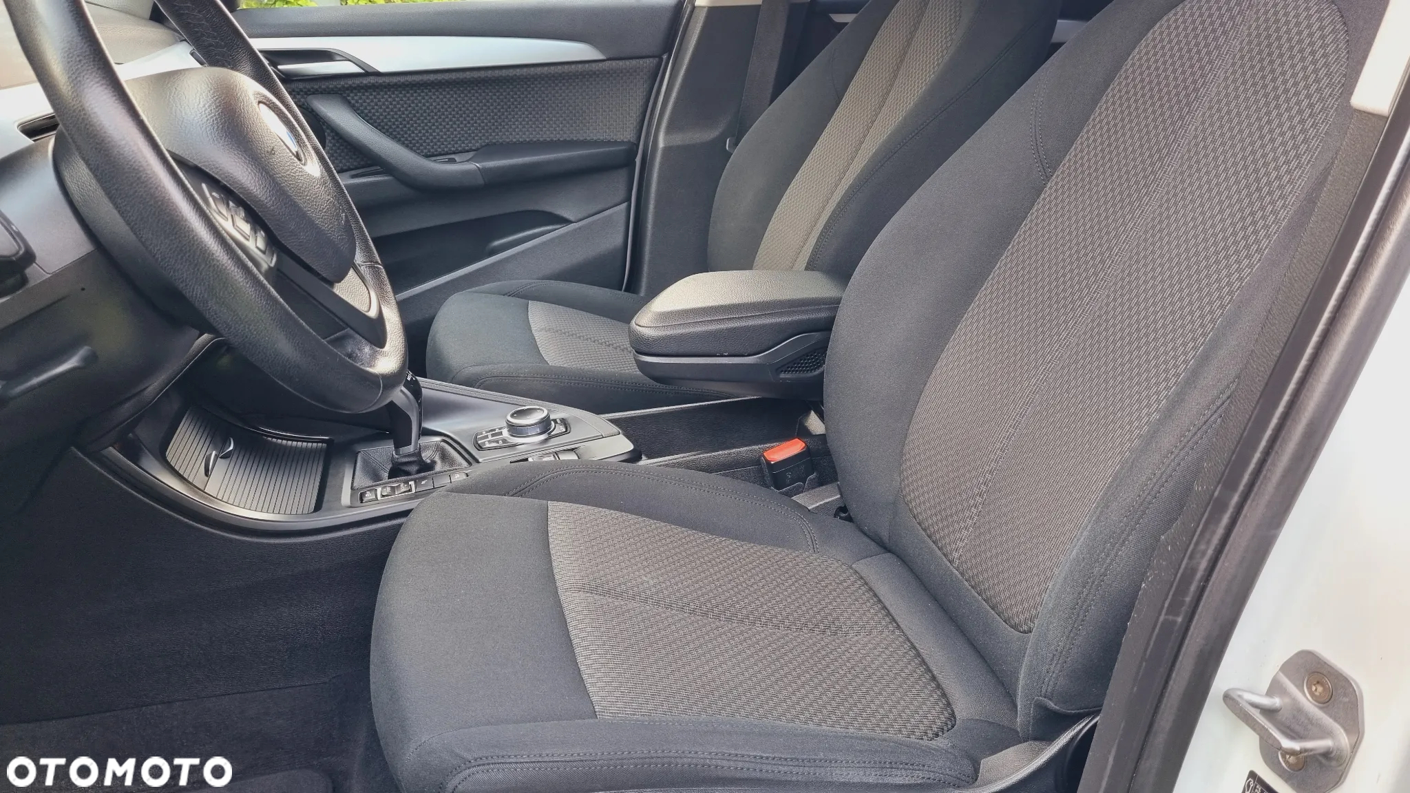 BMW X1 xDrive18d - 12