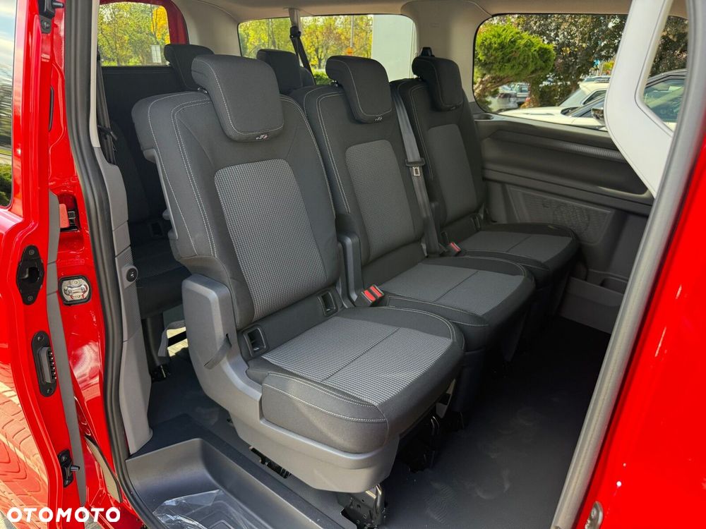 Volkswagen Caravelle - 20