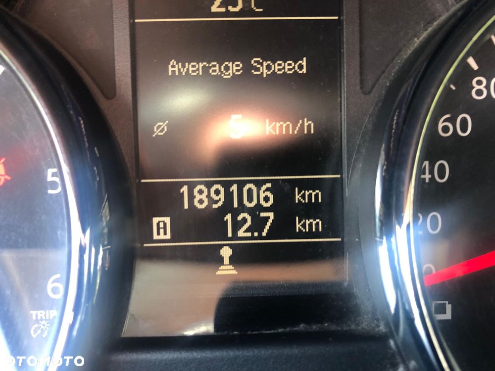 Nissan Qashqai 1.5 dCi DPF 360 - 9
