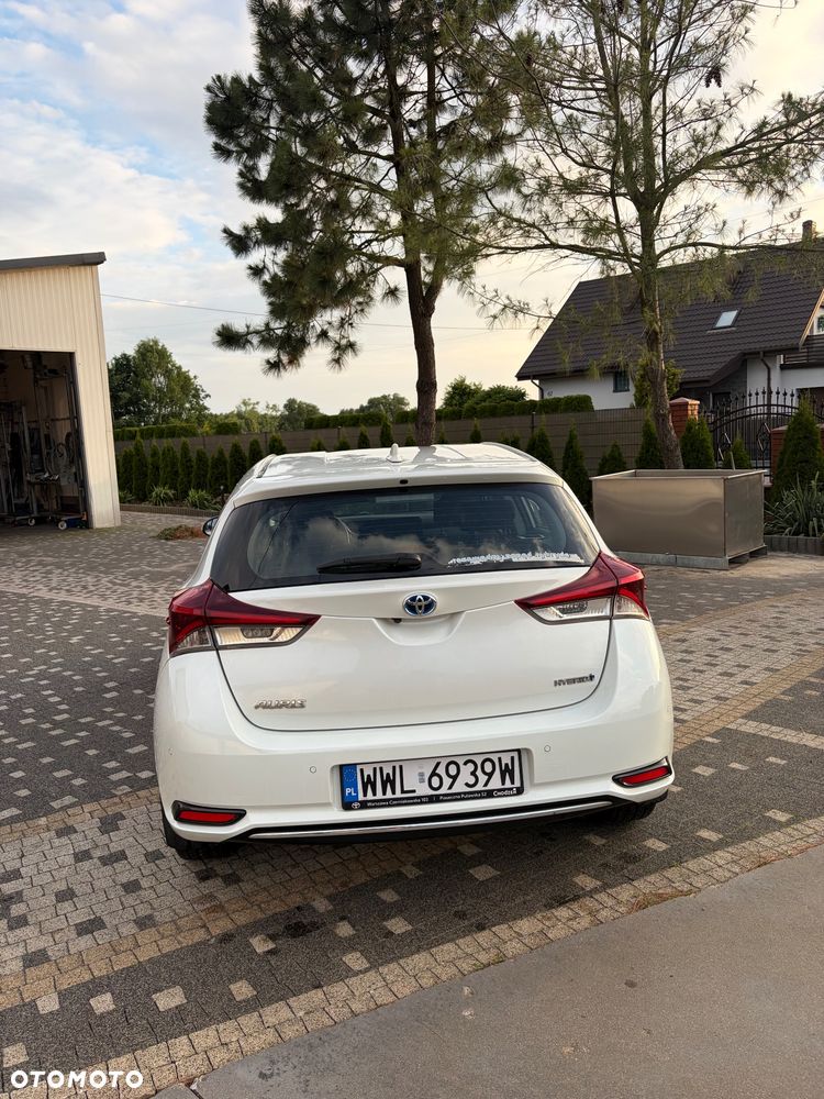 Toyota Auris Hybrid 135 Premium - 3