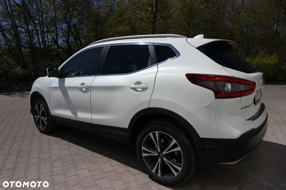 Nissan Qashqai 1.2 DIG-T N-Connecta Xtronic - 10