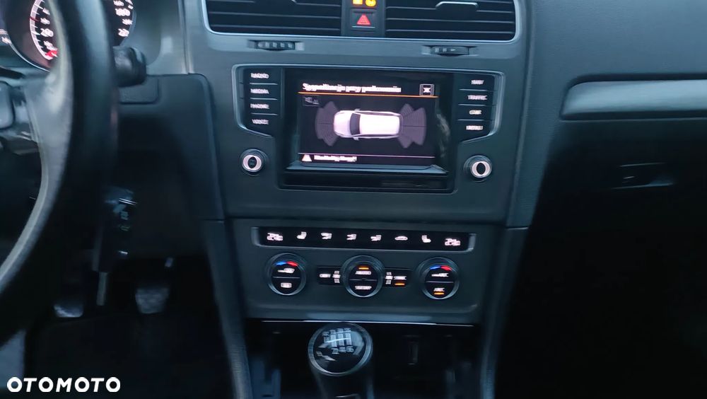 Volkswagen Golf - 14