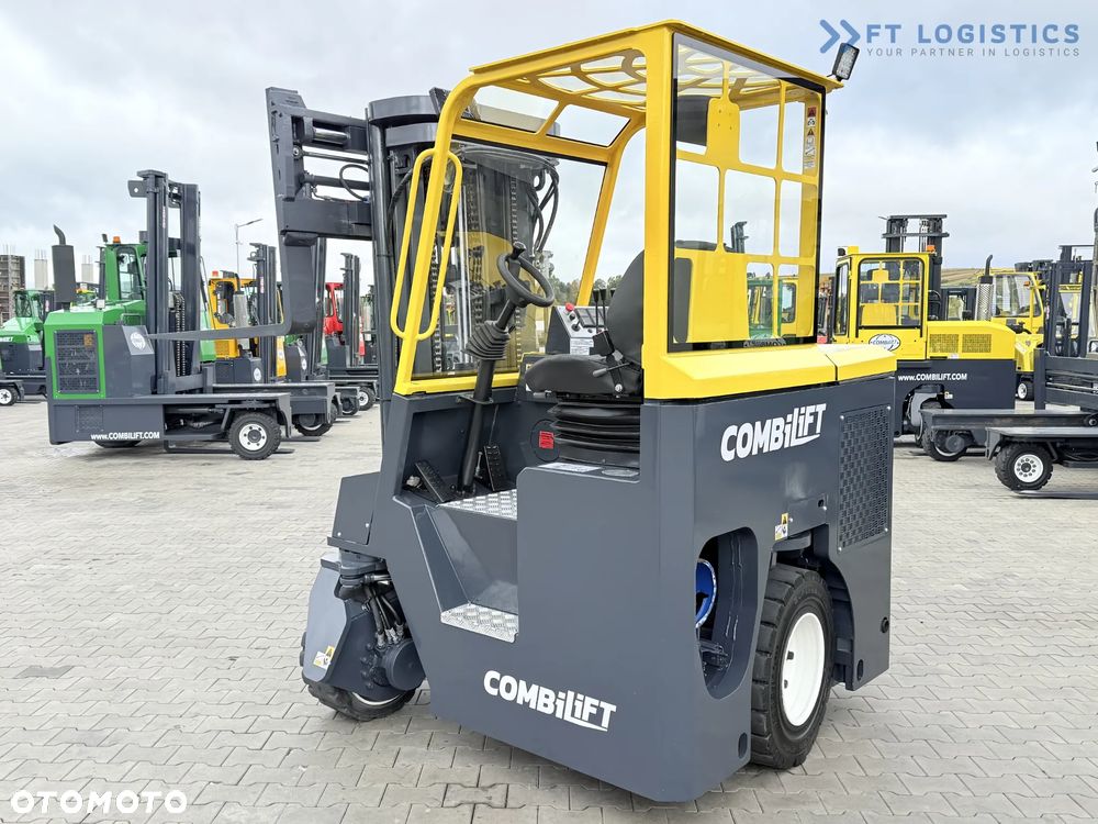 Combilift WÓZEK CZTEROKIERUNKOWY - WIELOKIERUNKOWY / CB4000 / GAS / TRIPLEX 5200MM / WOLNY SKOK / POZYCJONER WIDEŁ / PRZESUW WIDEŁ / STAN IDEALNY / Szeroka oferta wózków czterokierunkowych i bocznych, dopasowanych do różnorodnych potrzeb i zastosowań - 28