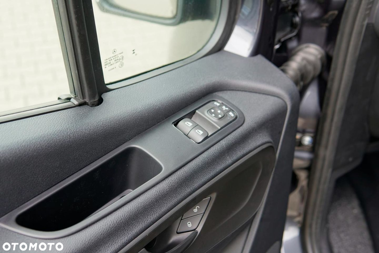 Mercedes-Benz Sprinter - 19