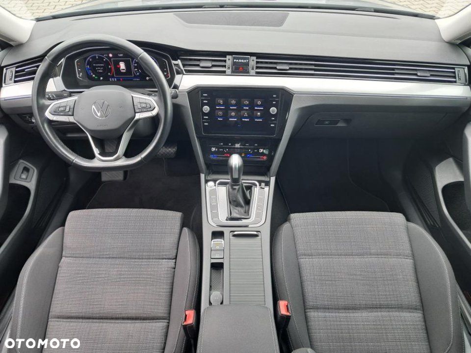Volkswagen Passat - 19