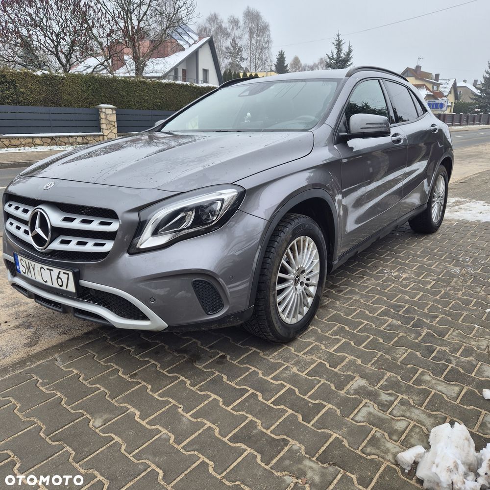 Mercedes-Benz GLA 200 7G-DCT Style - 2