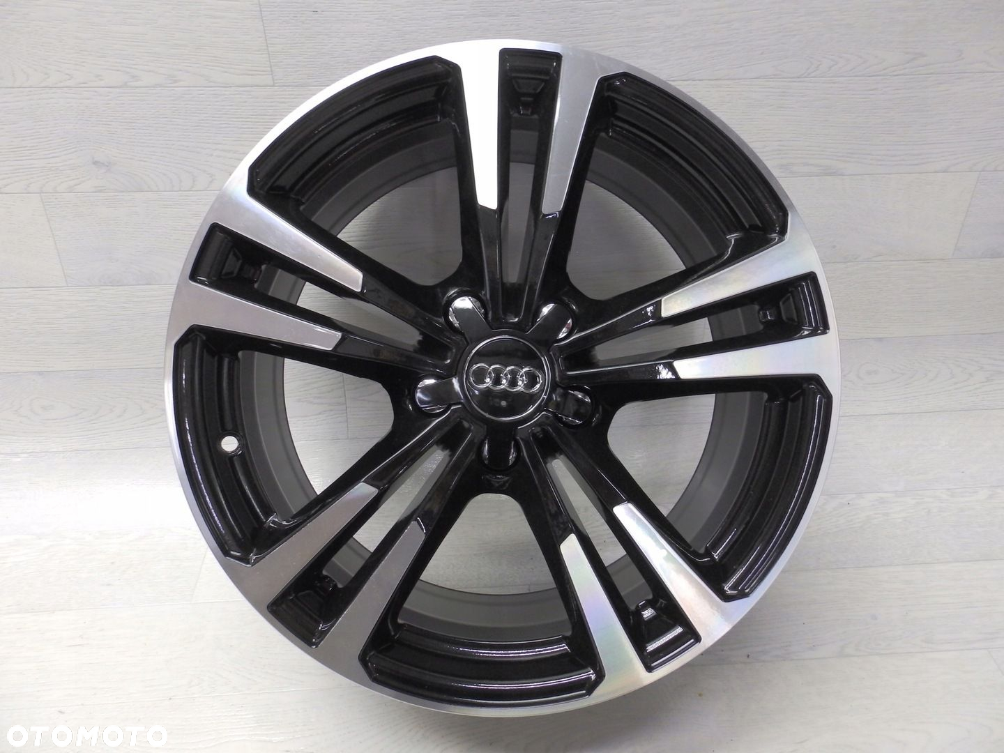 Felgi Audi A3 S-Line 8V0 7.5Jx18H2 Et51 5x112 - 7