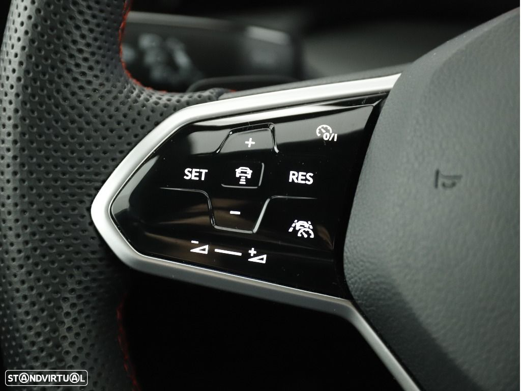 VW Golf 2.0 TSI GTI Clubsport DSG - 32