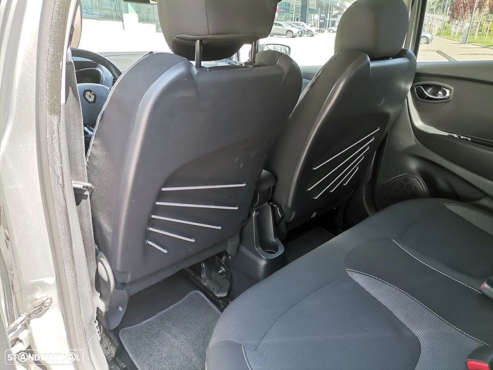 Renault Captur 1.5 dCi Exclusive EDC - 11