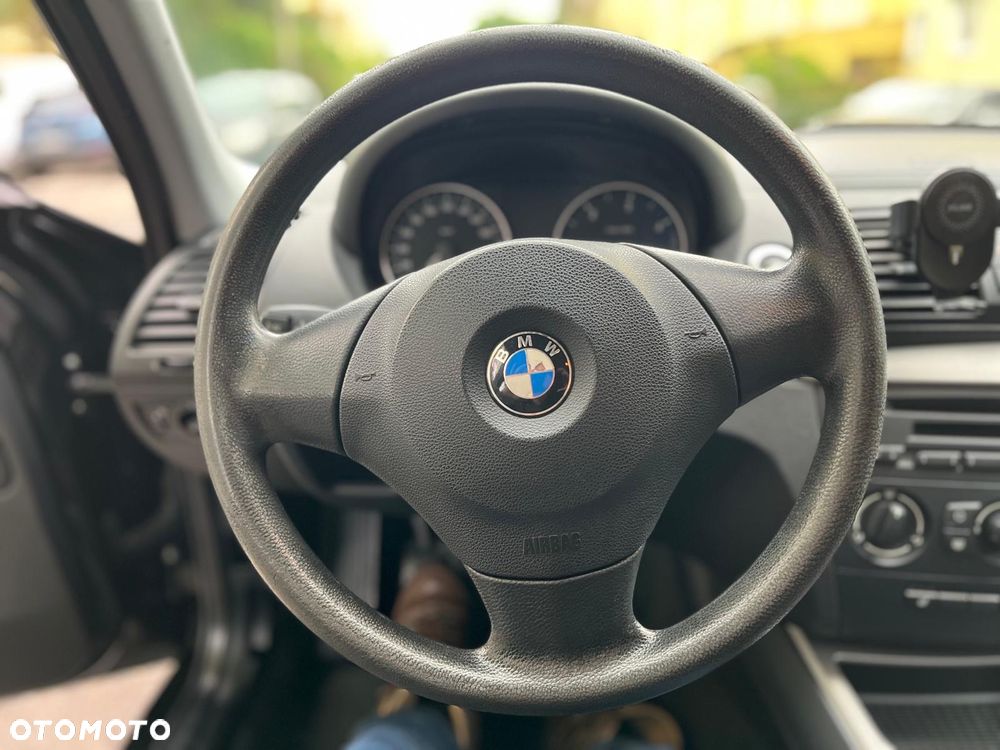 BMW Seria 1 116d DPF - 24