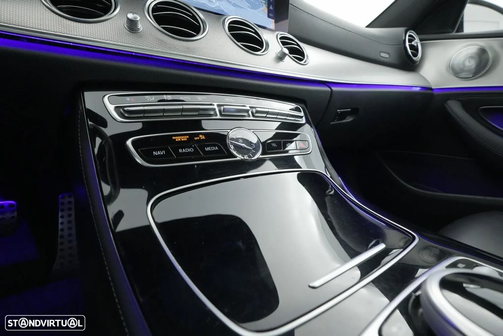 Mercedes-Benz E 220 d AMG - 30