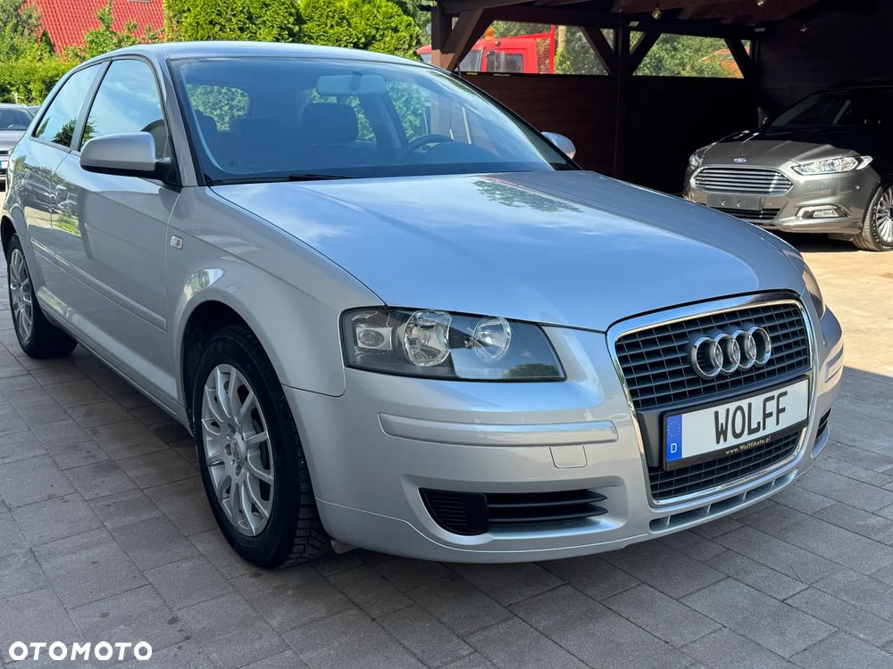 Audi A3 3-drzwiowe 1.6 Attraction - 4