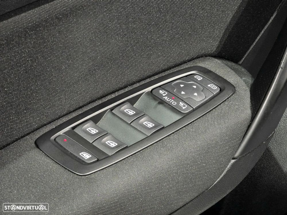 Renault Mégane Sport Tourer 1.3 TCe Limited - 33