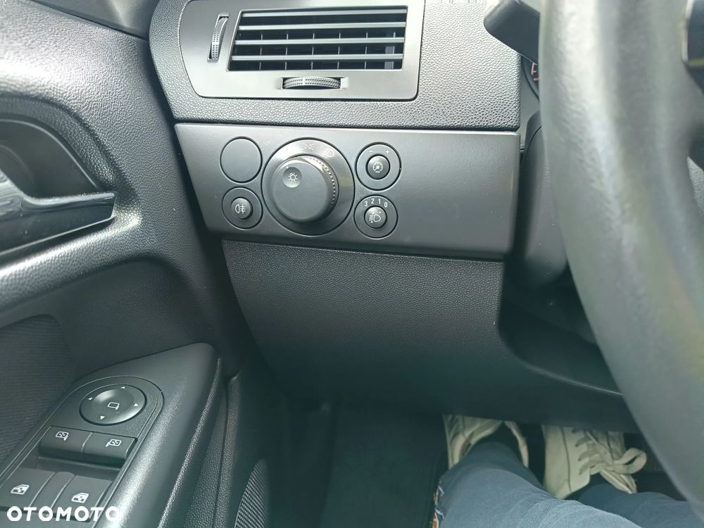 Opel Astra - 21