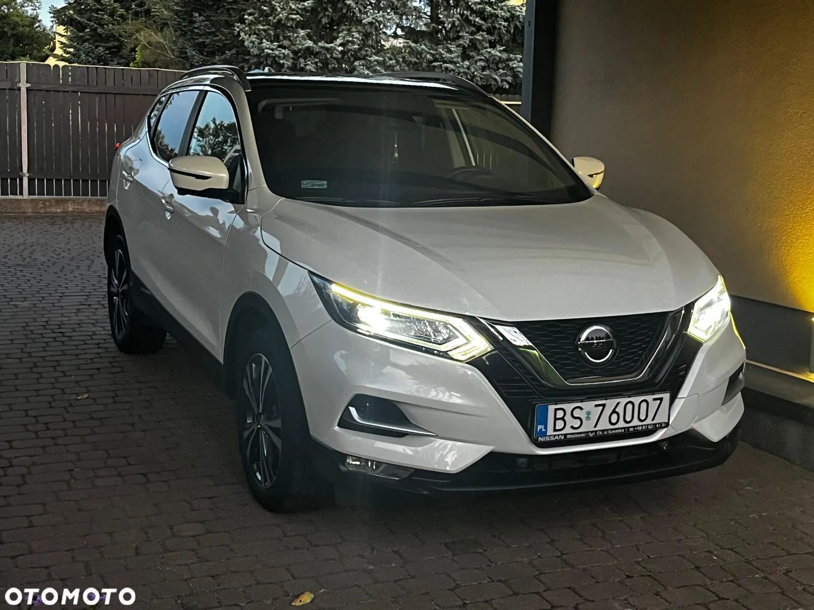 Nissan Qashqai 1.6 DIG-T N-Connecta - 1