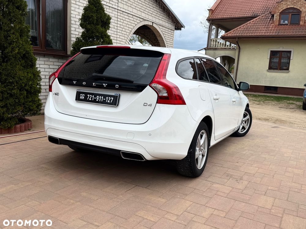 Volvo V60 D4 Geartronic - 10