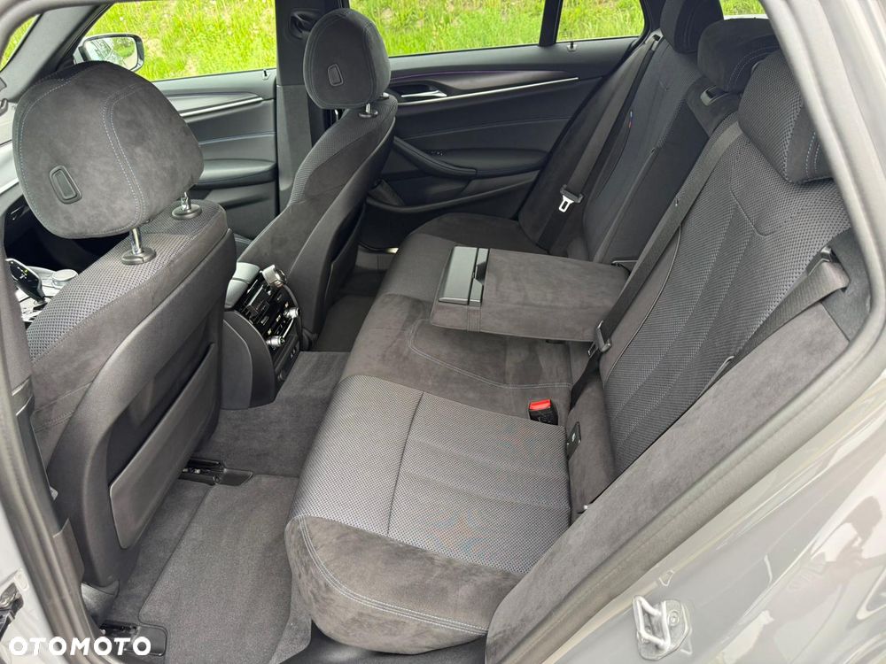BMW Seria 5 520d mHEV M Sport sport - 22