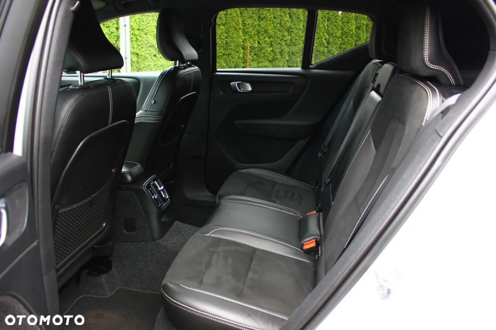 Volvo XC 40 ver-t5-plug--in-hybrid-r--design - 33