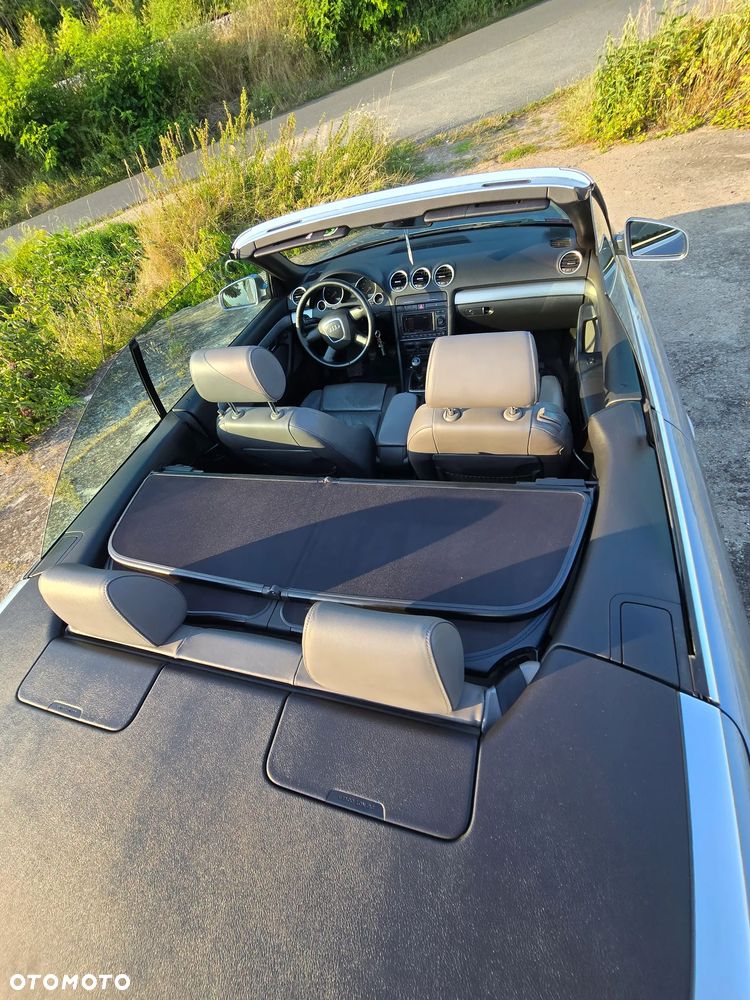 Audi A4 Cabrio 1.8T - 12