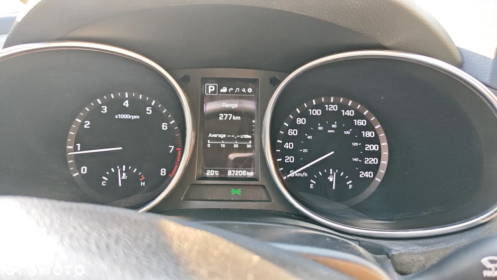 Hyundai Santa Fe 2.0 T Sport Utility - 12