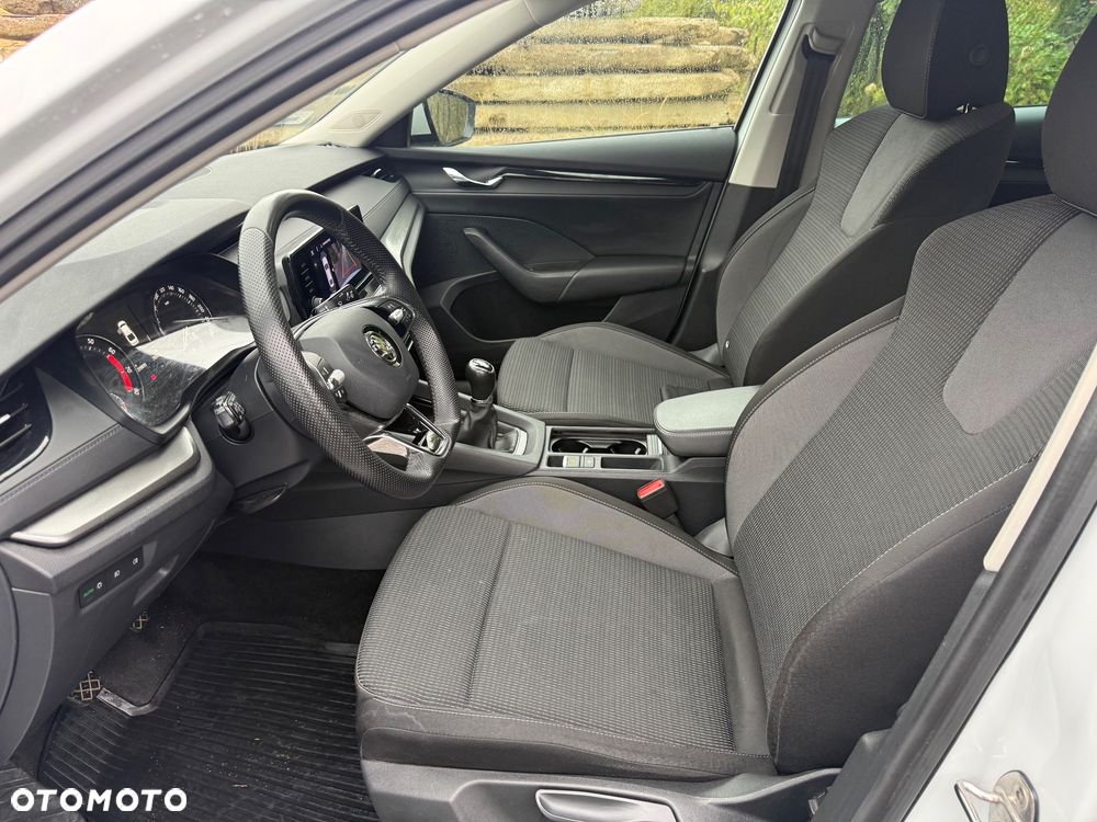 Skoda Octavia 1.5 TSI Selection Plus - 11