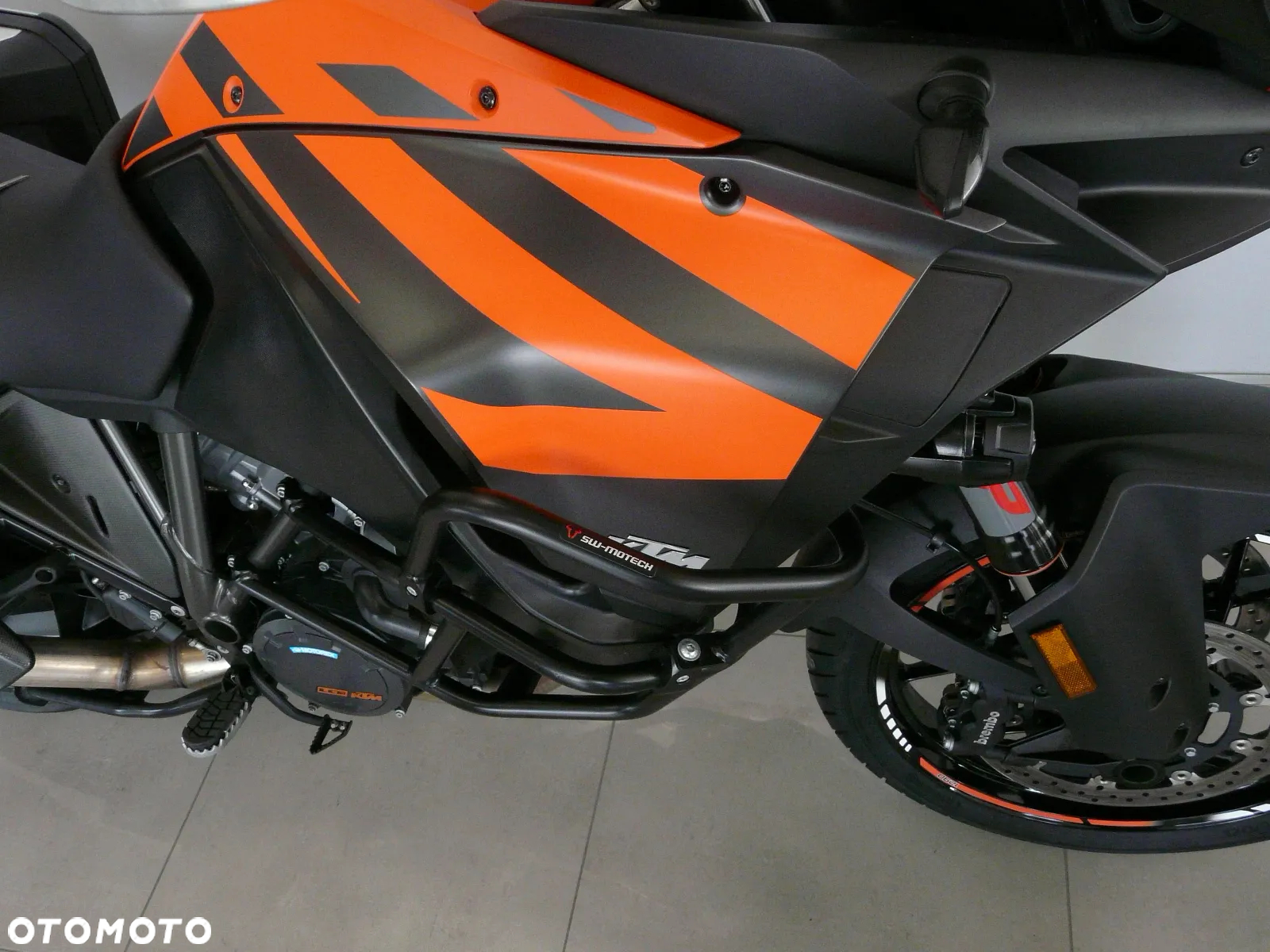 KTM Adventure - 13
