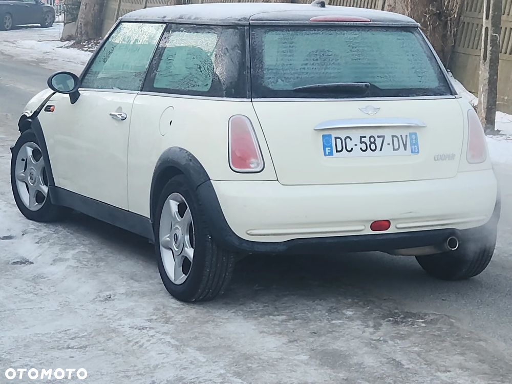 MINI Cooper Standard - 4