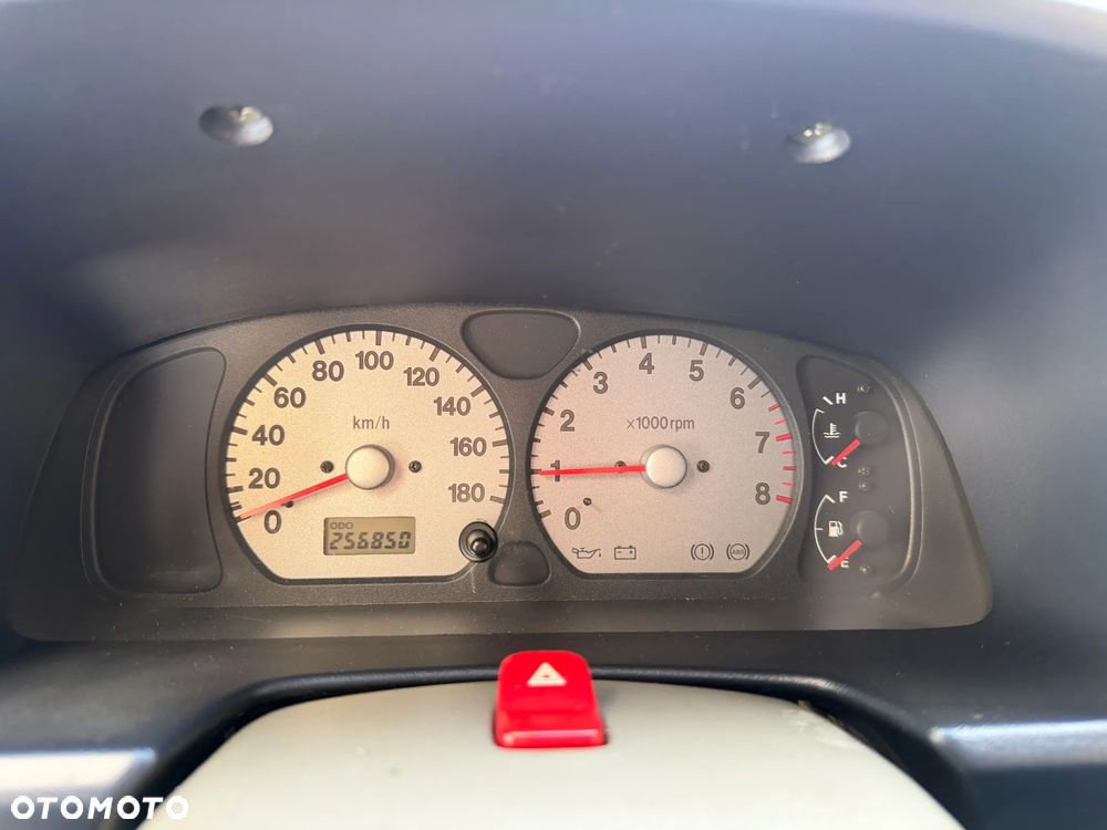 Suzuki Jimny 1.3 - 13
