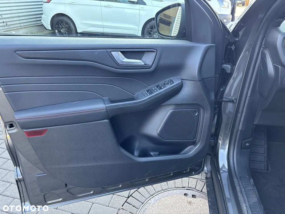 Ford Kuga - 16