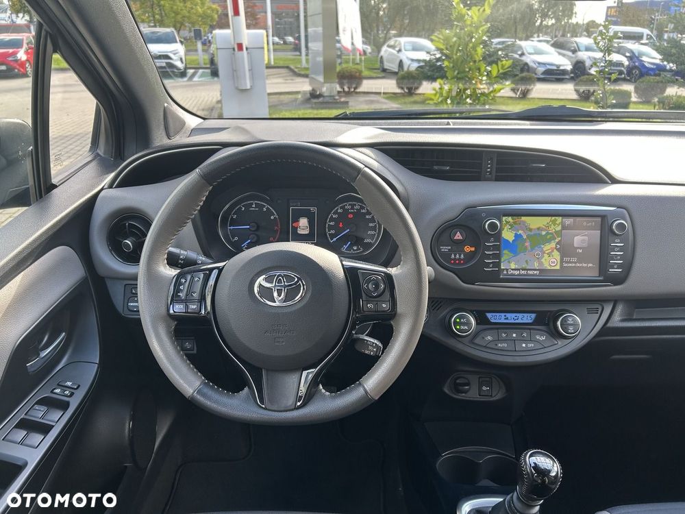 Toyota Yaris 1.5 Selection - 11