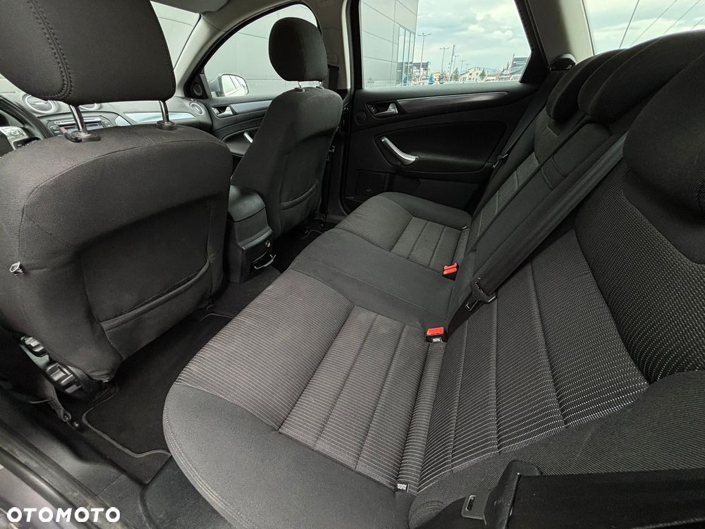 Ford Mondeo 2.0 TDCi Ghia - 21