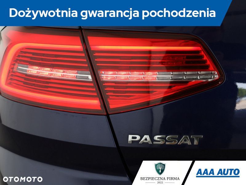 Volkswagen Passat - 22