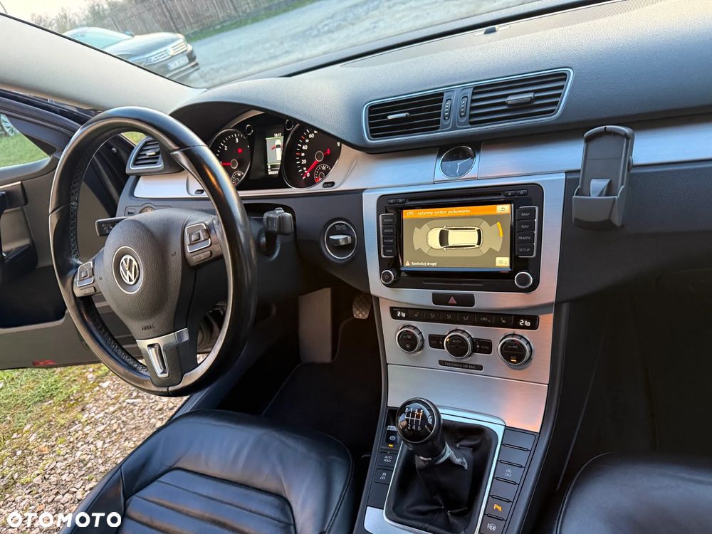 Volkswagen Passat 2.0 TDI BlueMotion Technology Highline - 14