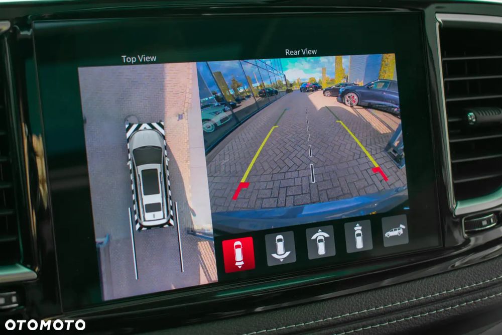 Chrysler Pacifica - 21